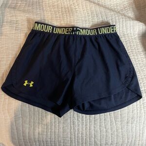 Under armour M shorts